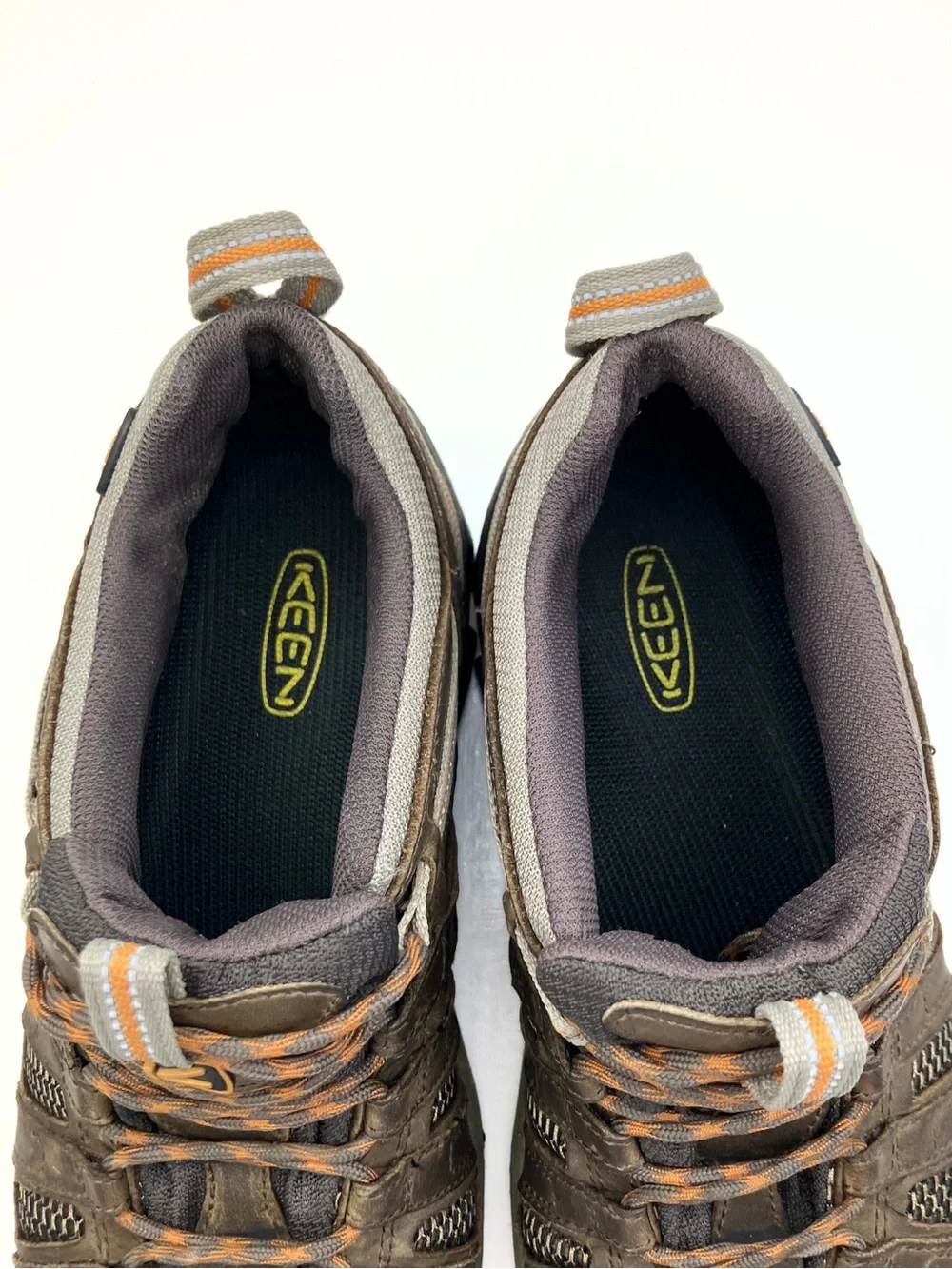Keen Men's Voyageur Original Fit Hiking Boots Sz 9.5